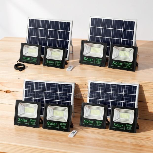 Low Prices Bright 100W,200W,300W Watts Double Solar Floodlights