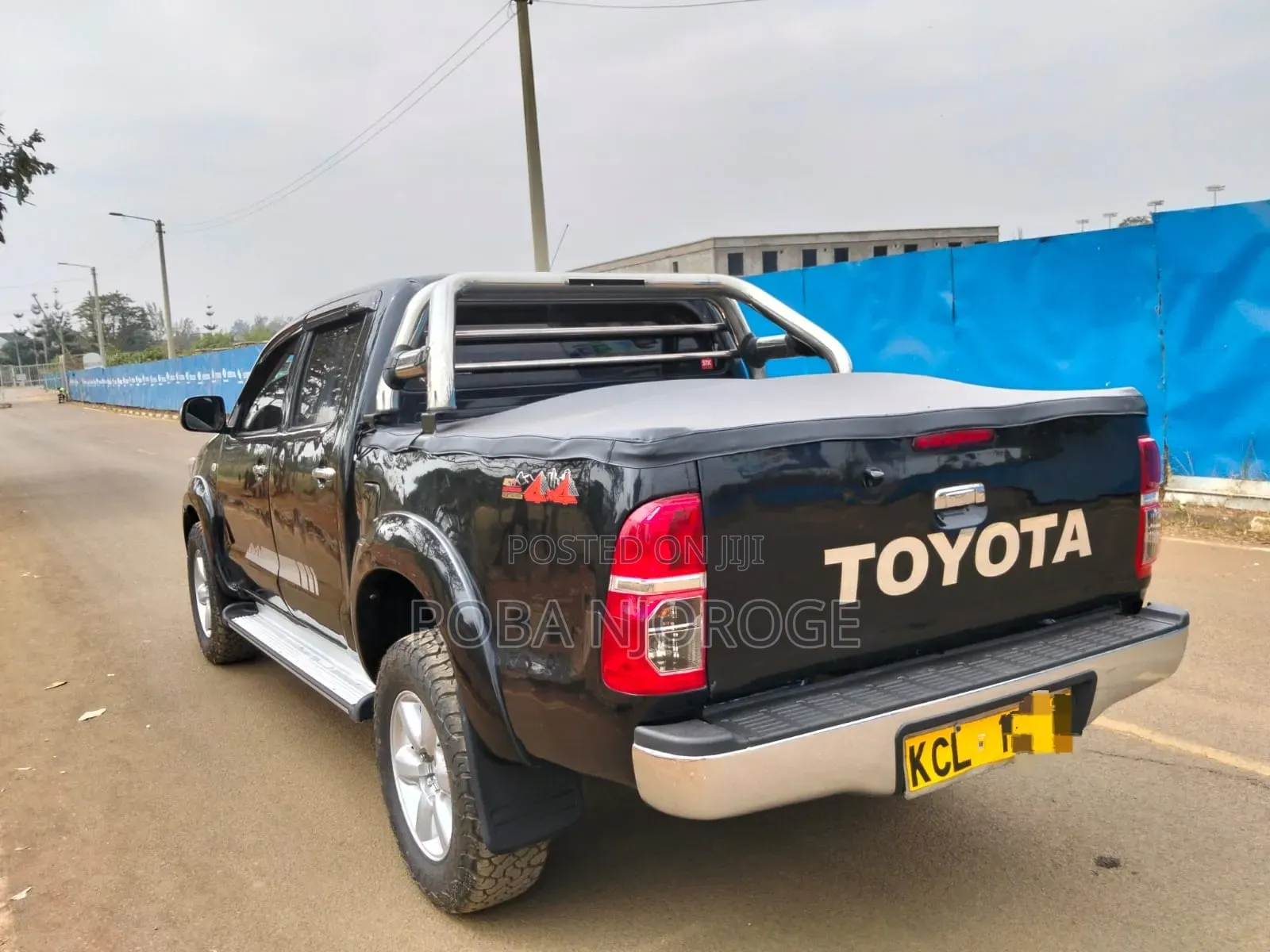 Toyota Hilux 2009 Gray