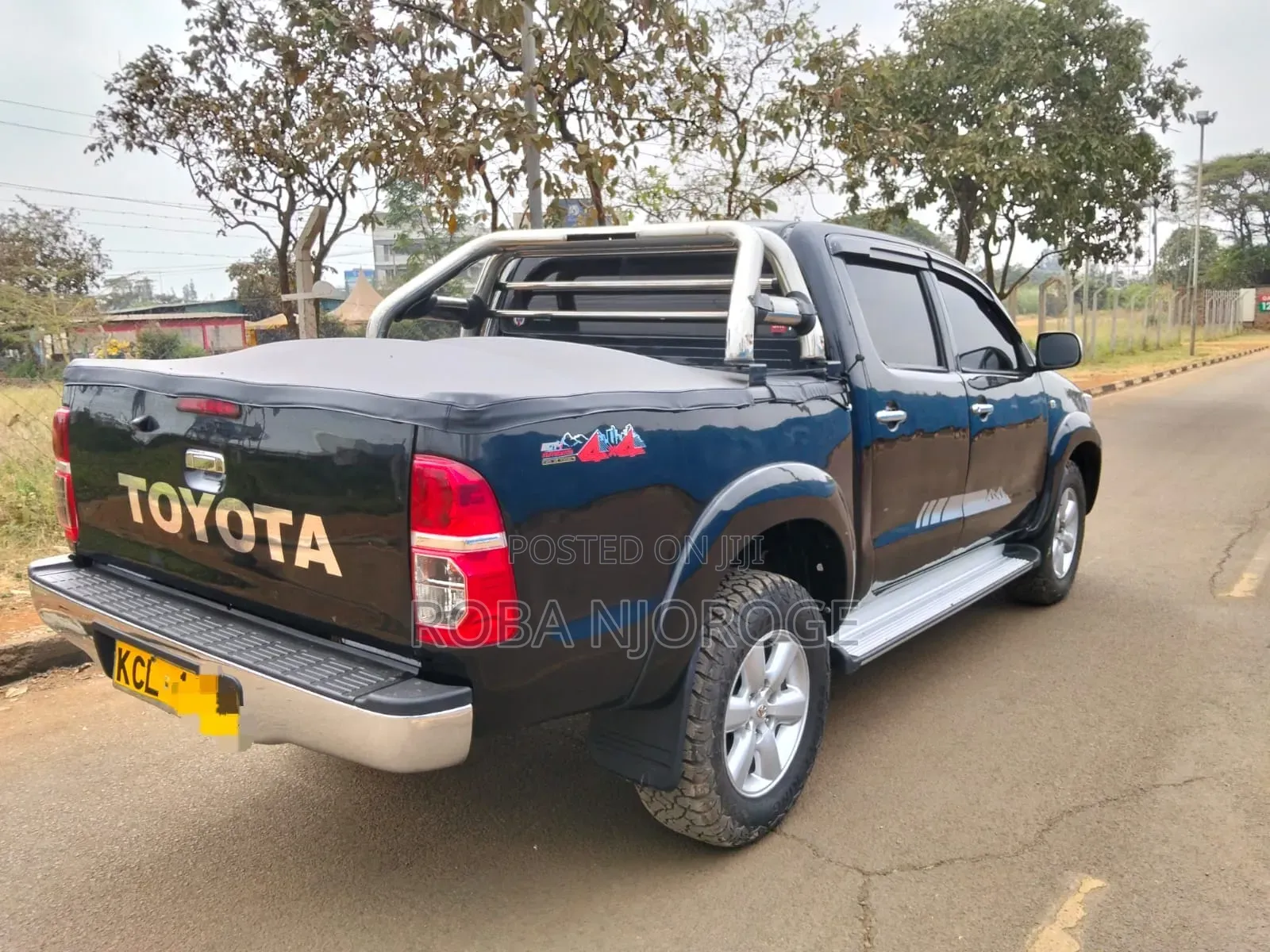 Toyota Hilux 2009 Gray