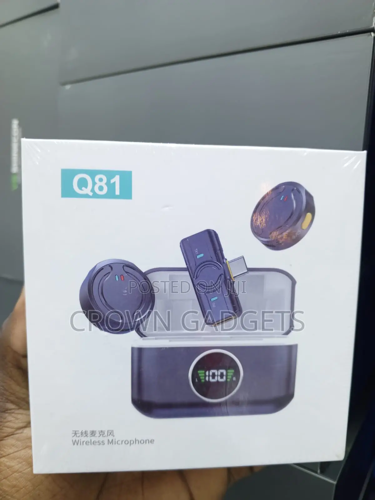 Q81 Clip-on Lavalier Mic With Noise Reduction Digital Display