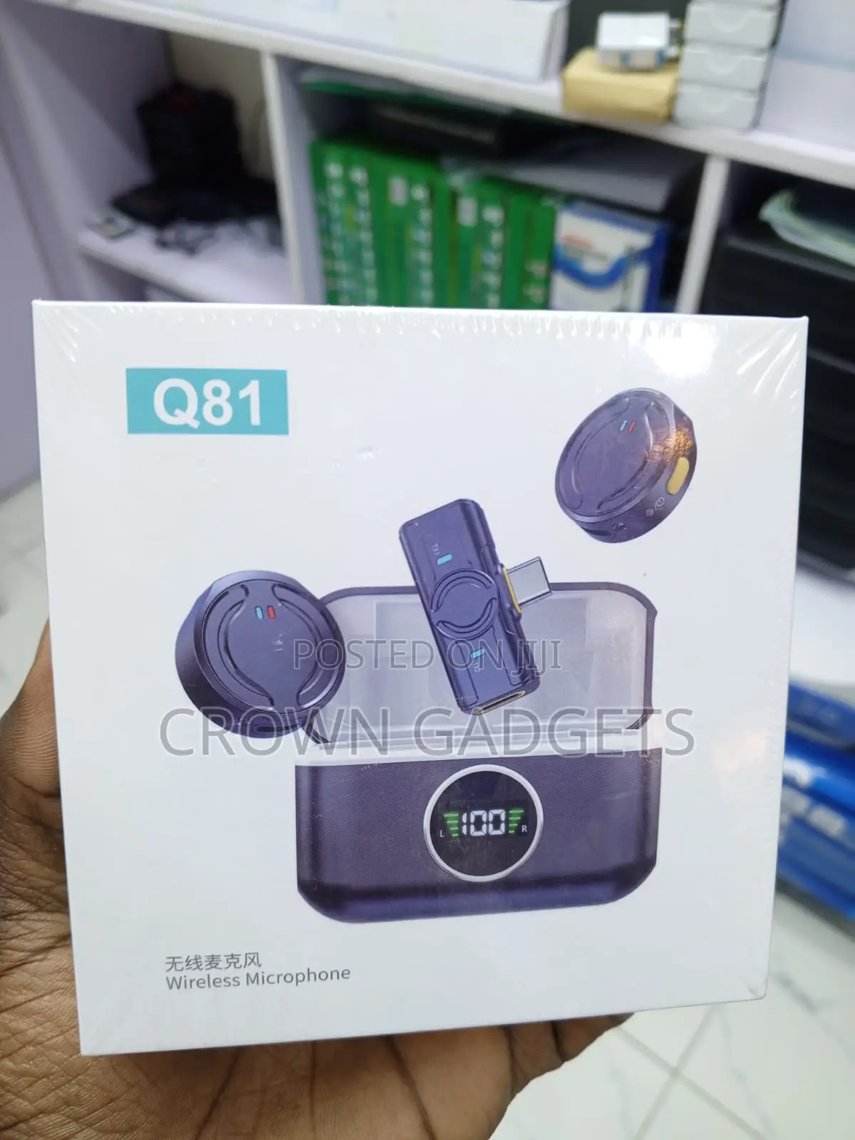 Q81 Portable Wireless Lavalier Mic With Charging Case