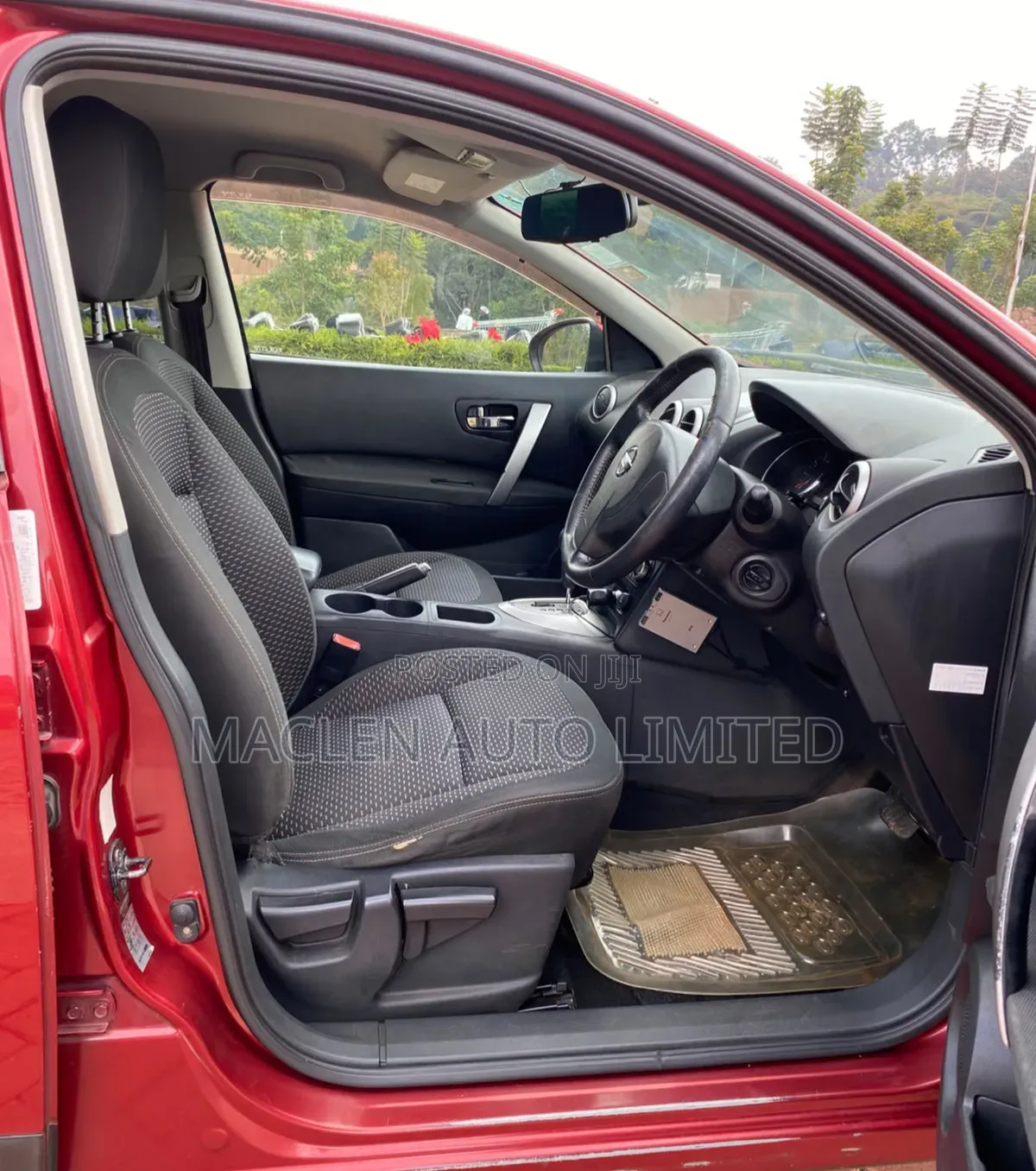 Nissan Dualis 2011 Red