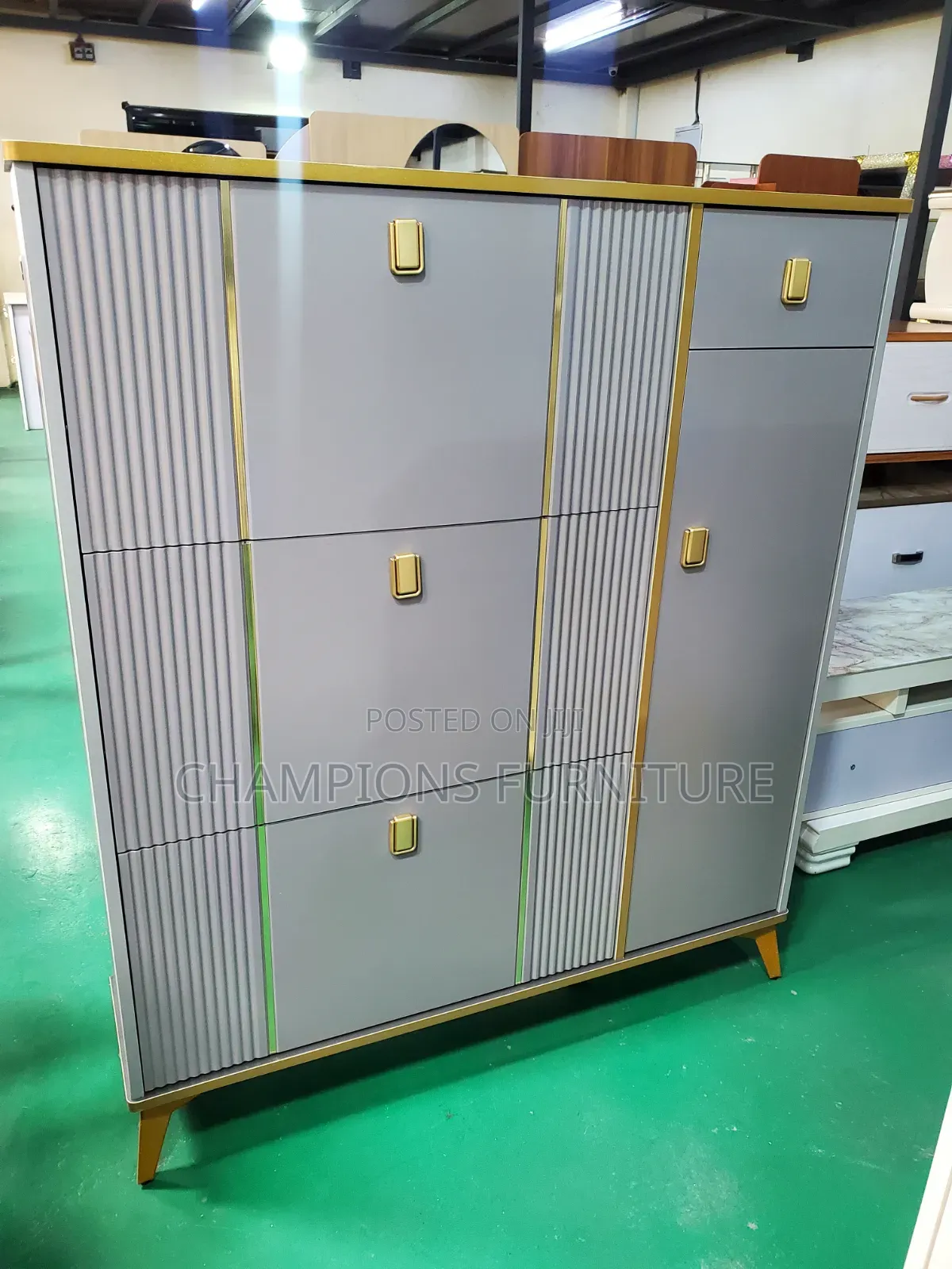 Modern Fluted Grey Shoe Rack With Gold Trim