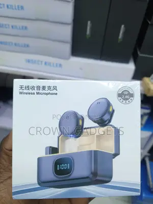 Q8 Dual Clip-on Wireless Mic With Battery Display Charging Case