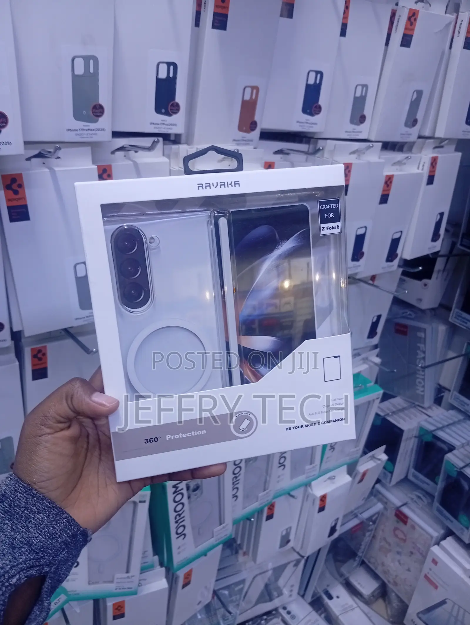 Clear Magnetic Case With a Stylus Holder for the Galaxy Z Fold 6.