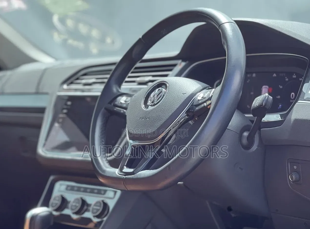 Volkswagen Tiguan 2020 Black