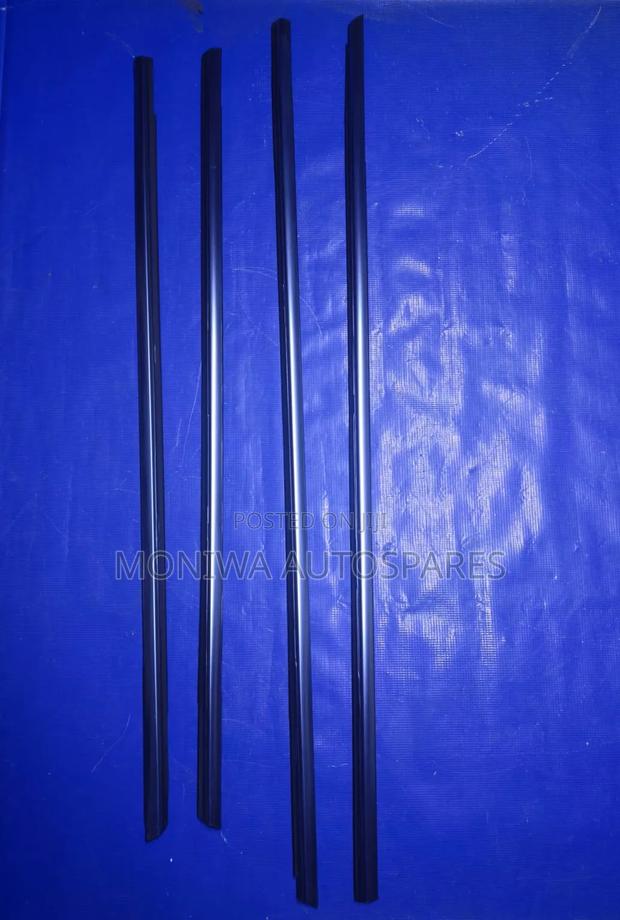 Weather Strip Toyota Vitz 2008