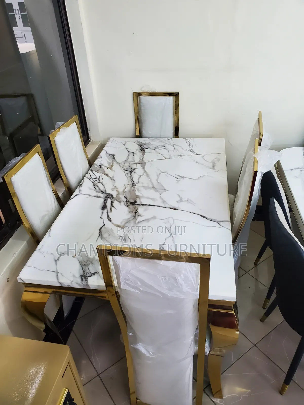 Imperial Gold Marble 6-Seater Set