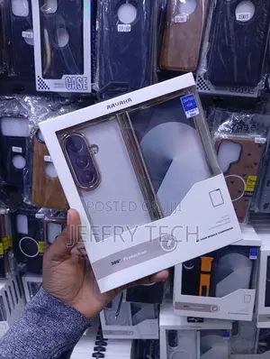 Ravaka Clear Phone Case Gold for the Samsung Galaxy Z Fold 8 Ultra.