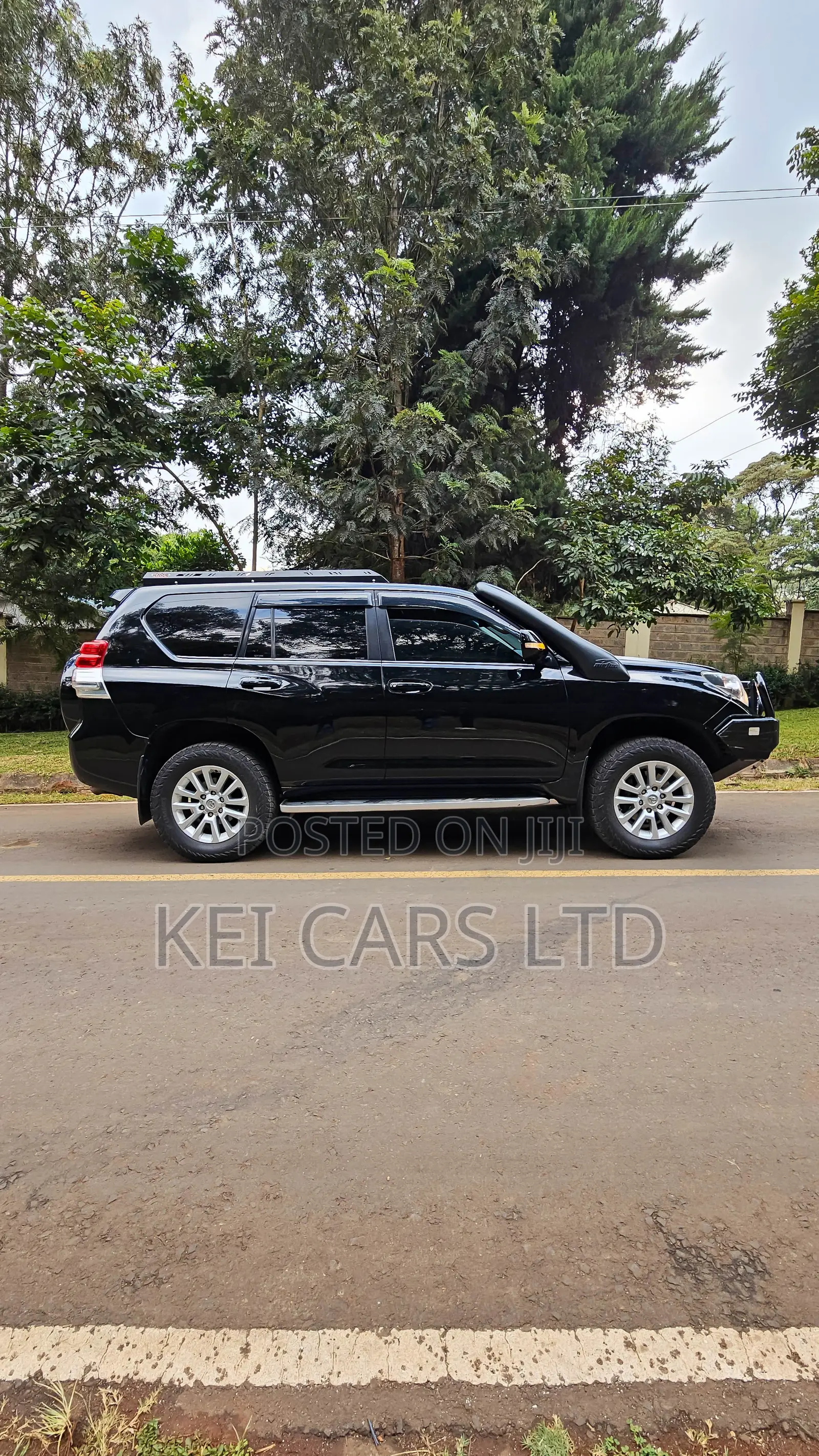 Toyota Land Cruiser 2012 Black