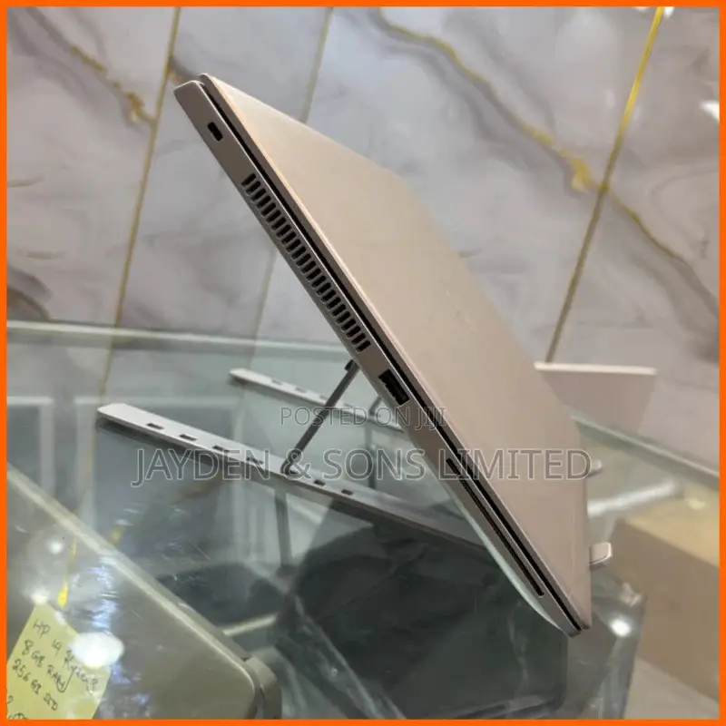 New Laptop HP EliteBook 640 G9 8GB Intel Core i5 SSD 256GB