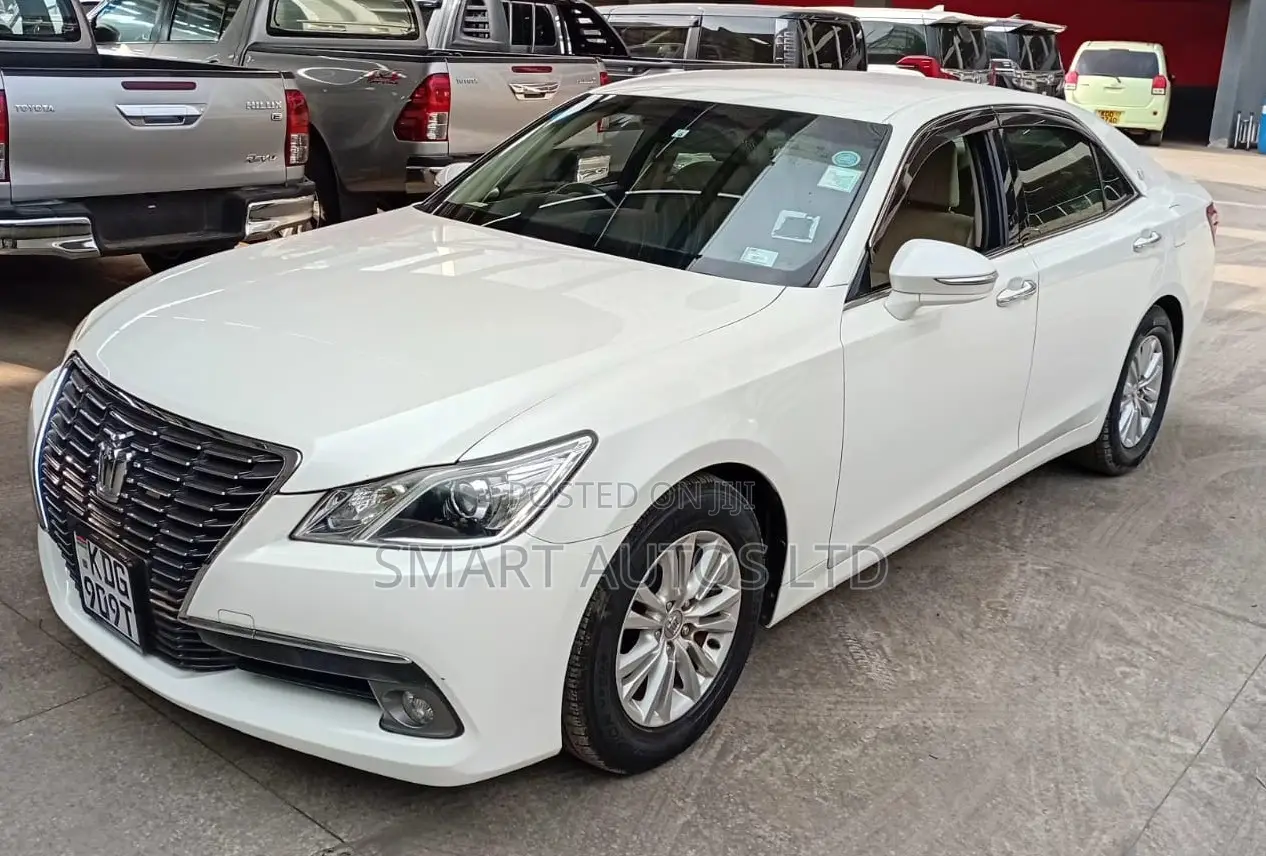 Toyota Crown 2014 Off white