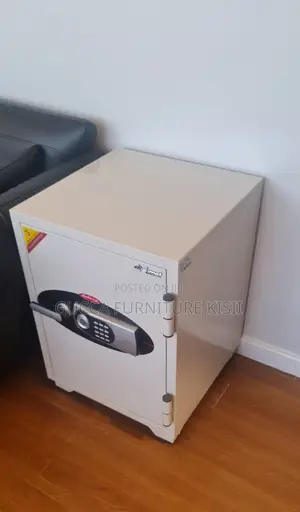 Diplomat Safe; 90Kgs Diplomat Safe Fireproof