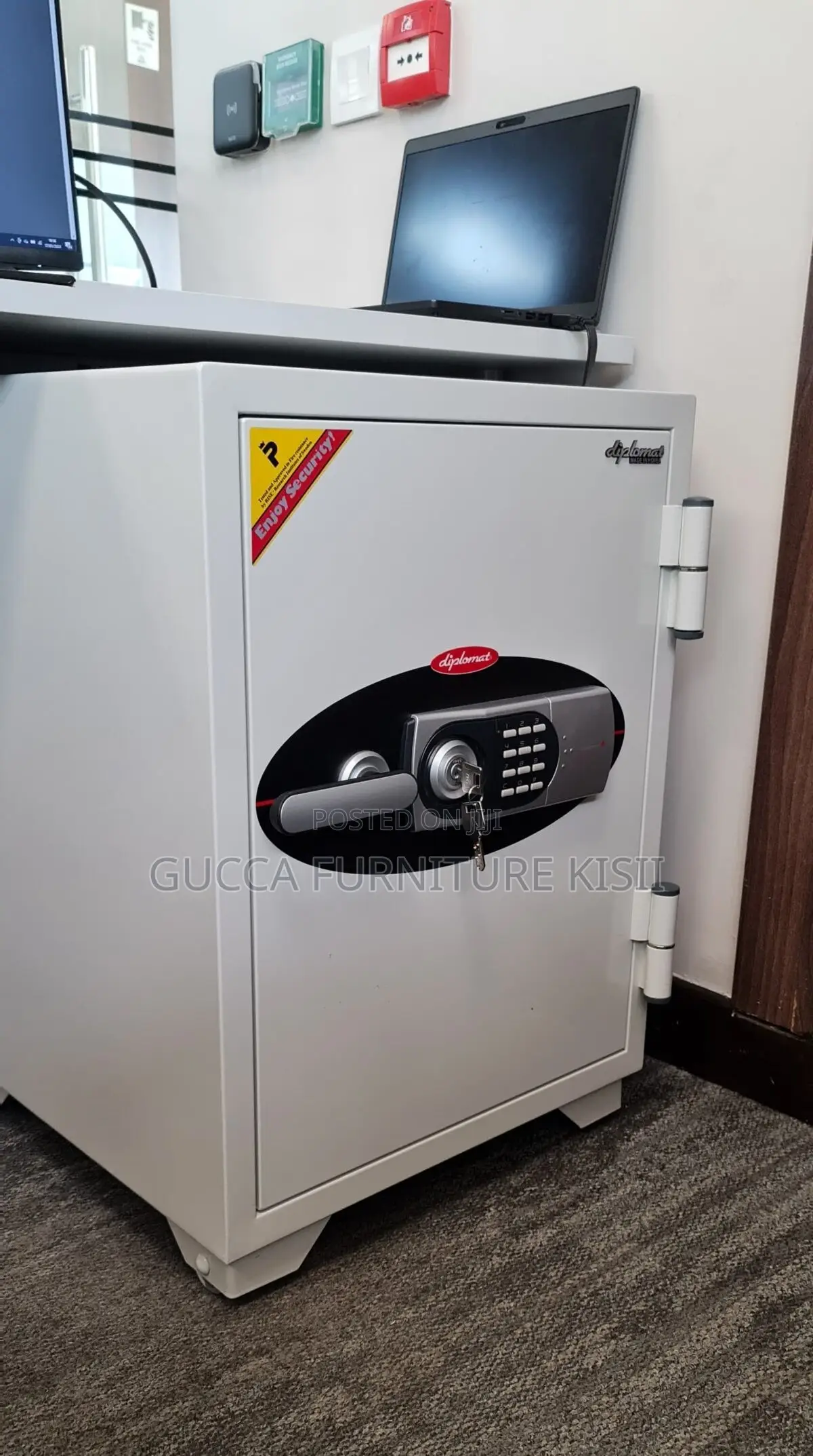 Diplomat Safe; 90Kgs Diplomat Safe Fireproof