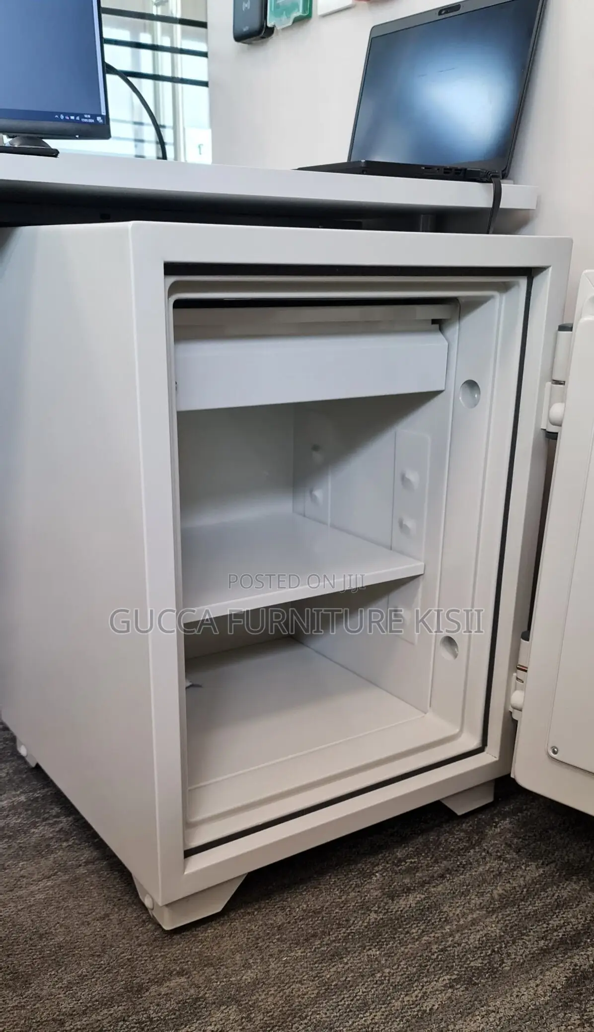 Diplomat Safe; 90Kgs Diplomat Safe Fireproof