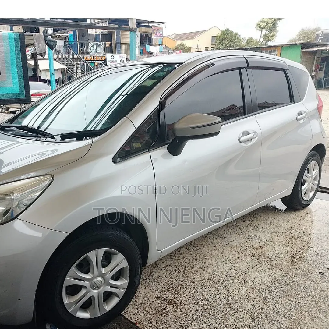 Nissan Note 2018 Silver