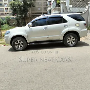 Toyota Fortuner 2007 Silver