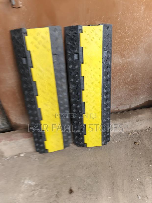 Cable Management Protector - thumbnail 2