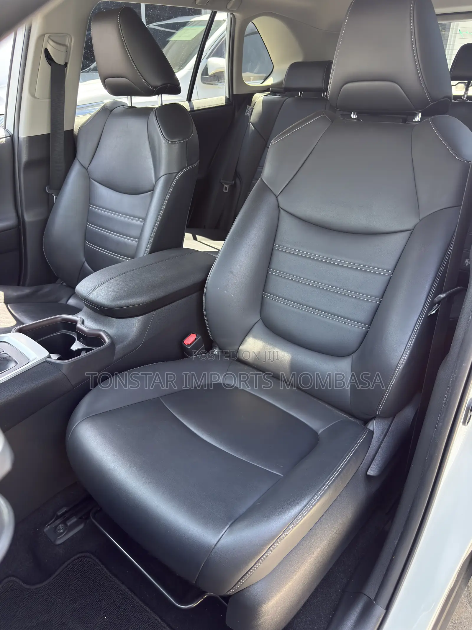 Toyota RAV4 2019 White