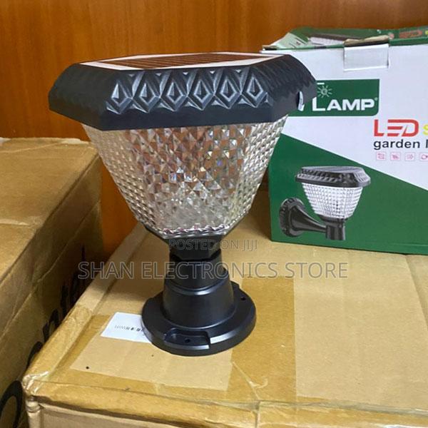 * Automatic Dusk to Dawn Solar Light Lamp Main Gate Post