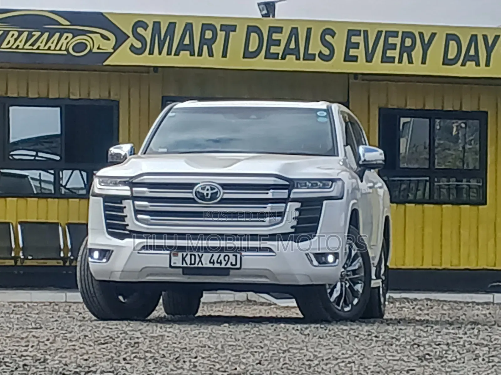 Toyota Land Cruiser 2022 White