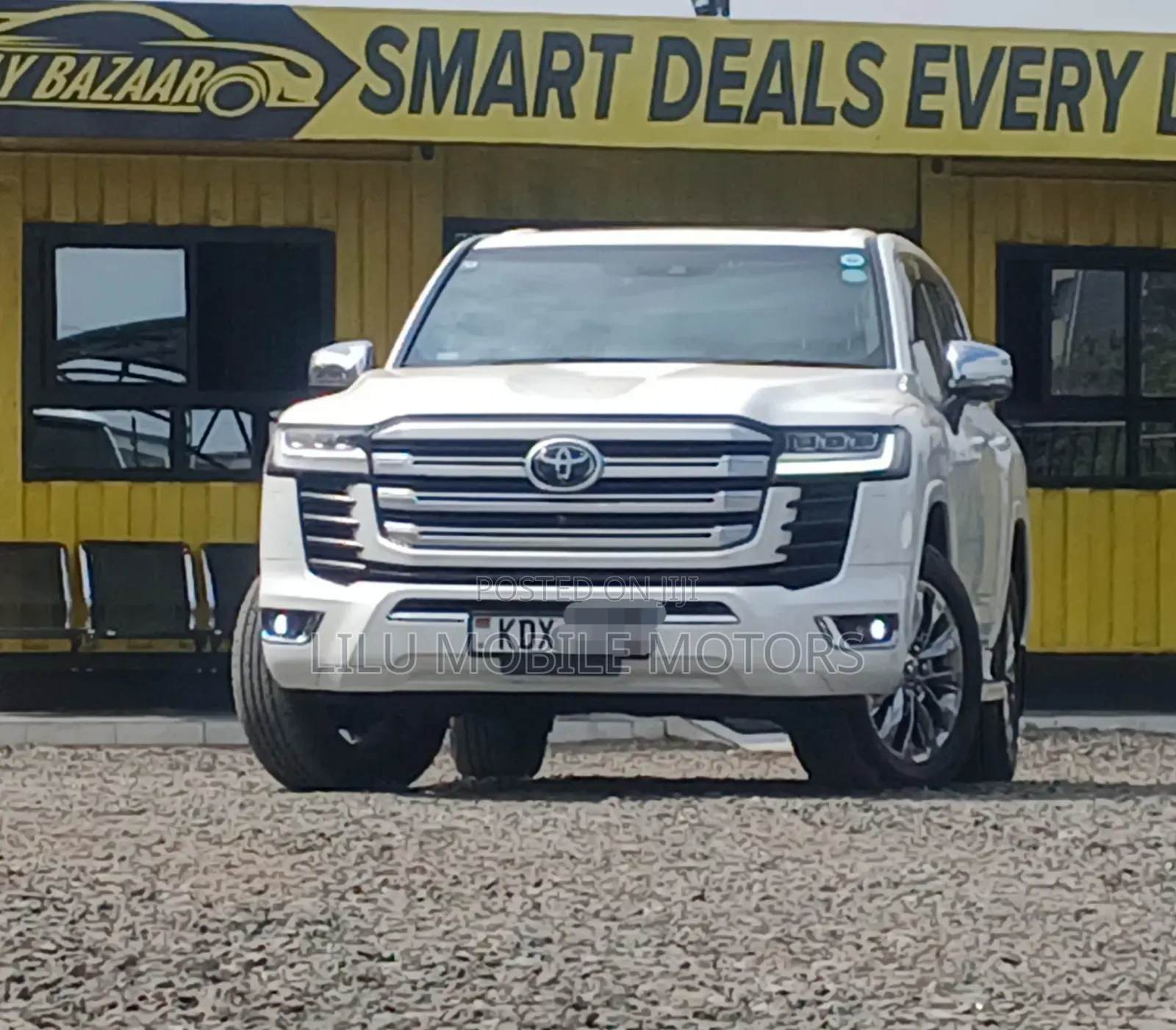 Toyota Land Cruiser 2022 White
