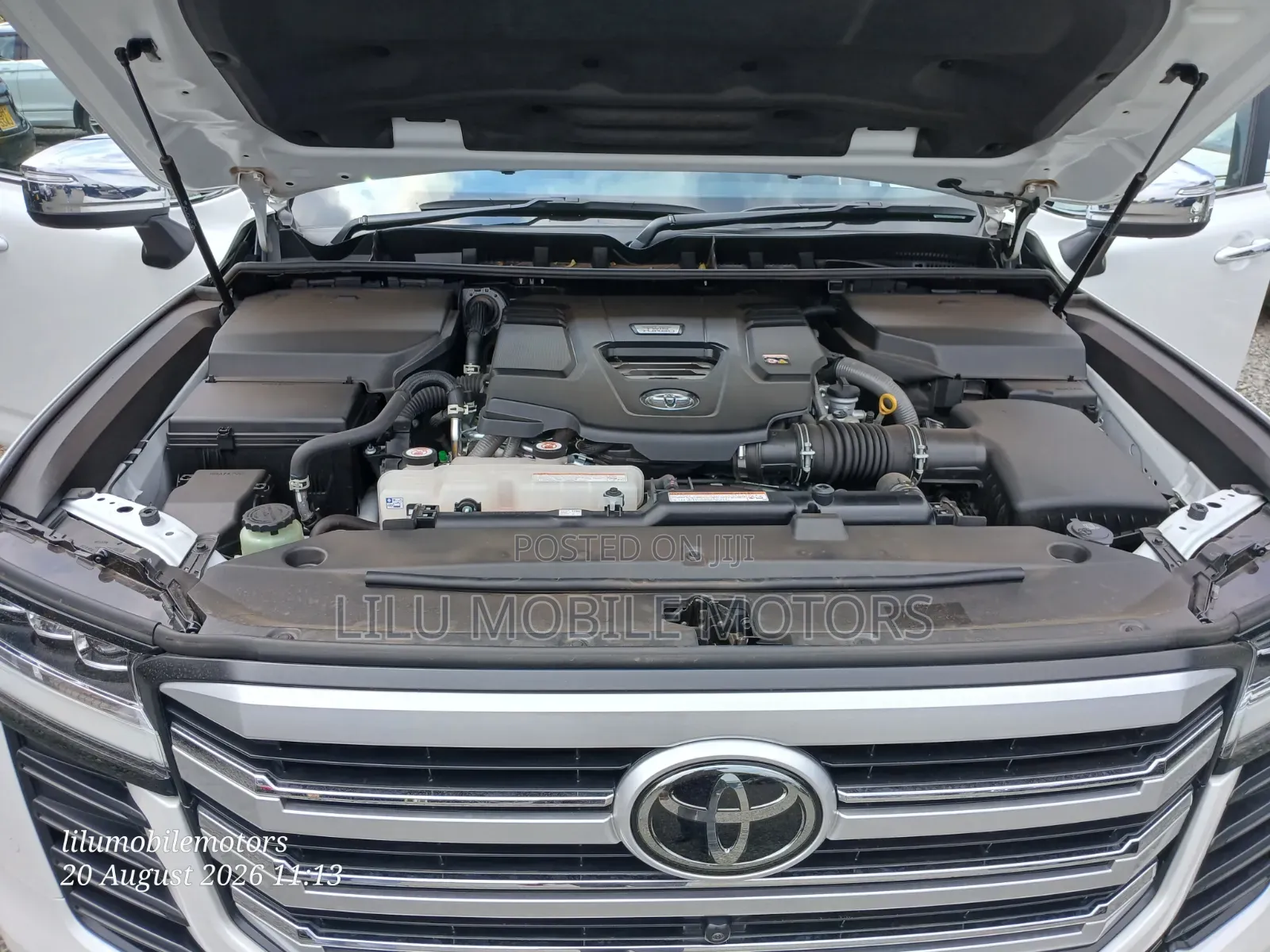 Toyota Land Cruiser 2022 White