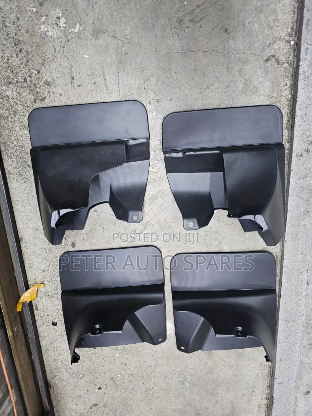 Prado 120 Mudflap