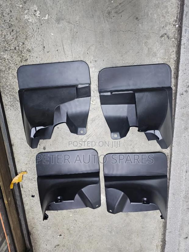 Prado 120 Mudflap - thumbnail 2