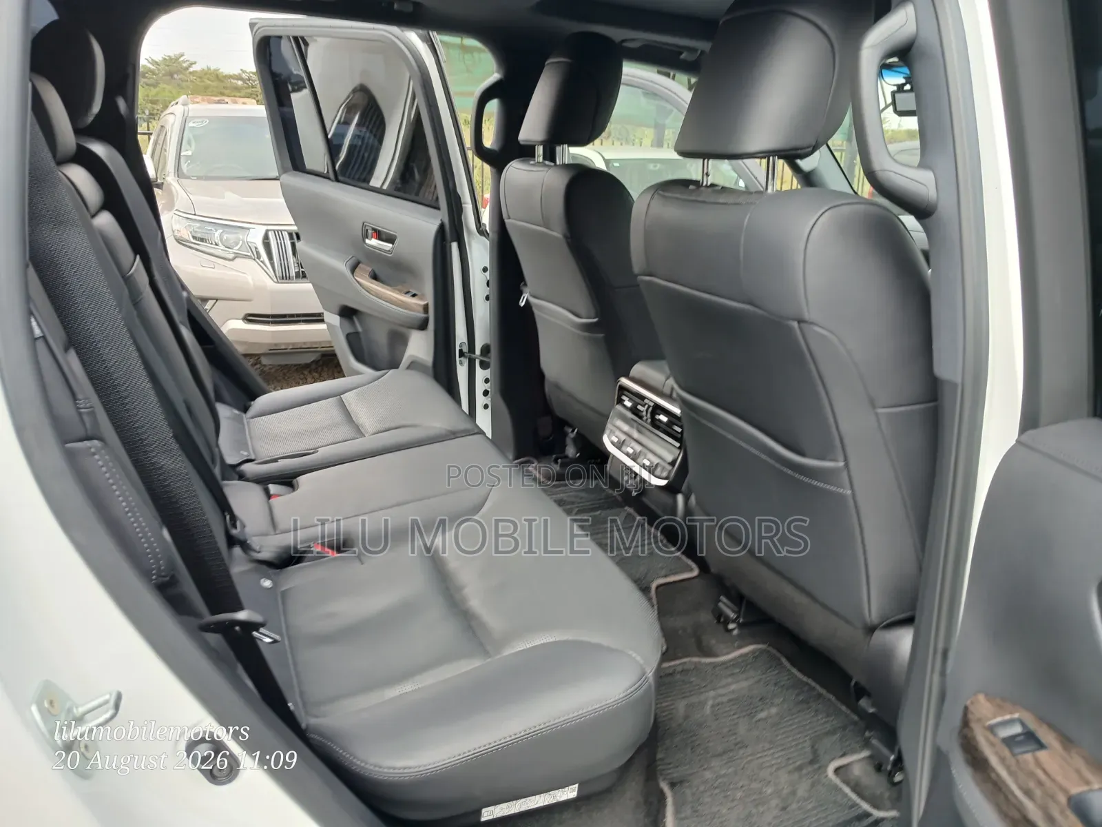 Toyota Land Cruiser 2022 White
