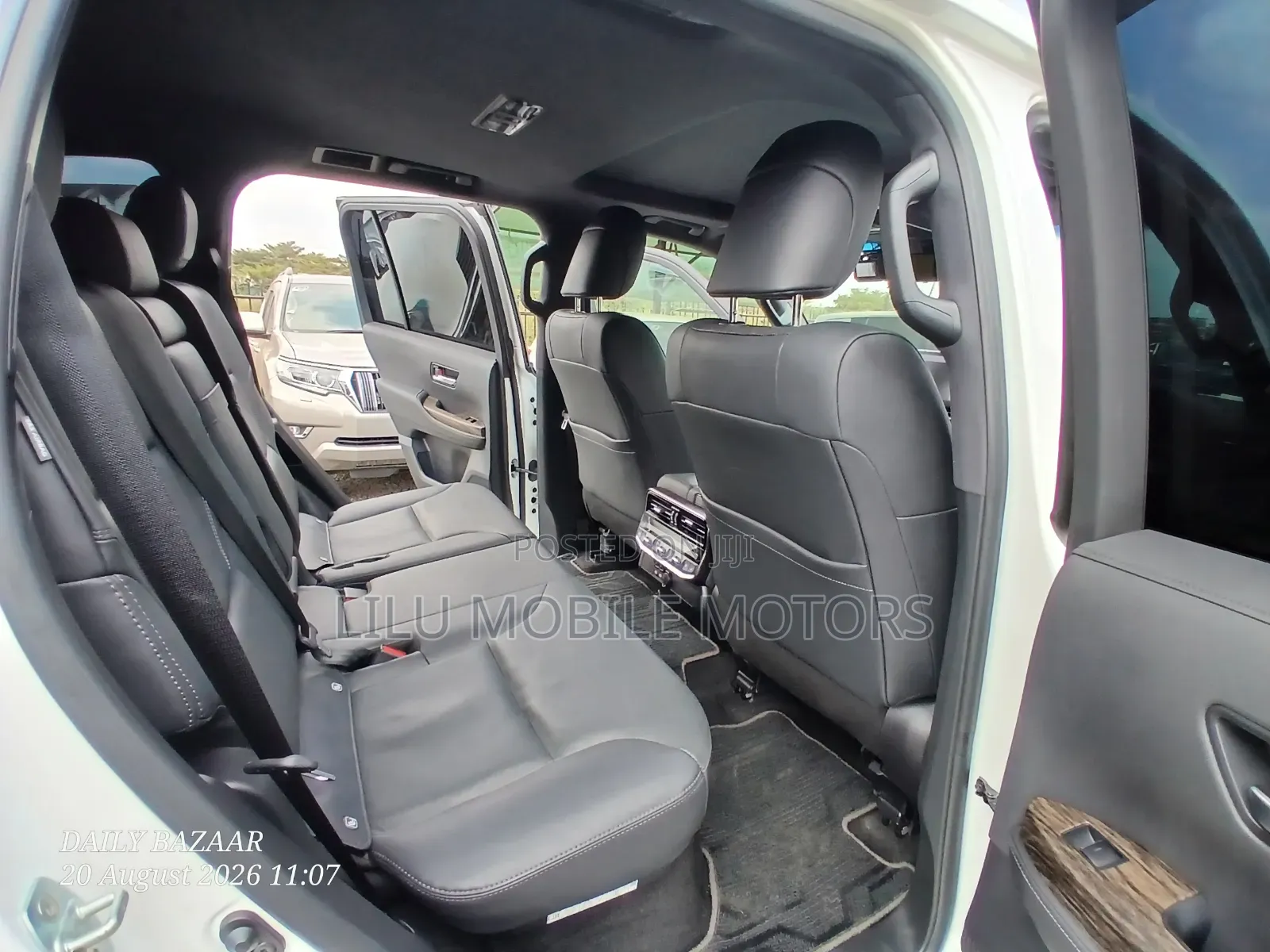 Toyota Land Cruiser 2022 White