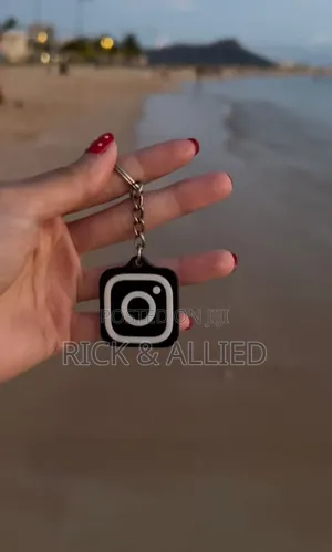 Instagram, Tiktok, Facebook, LinkedIn Custom NFC Keychains