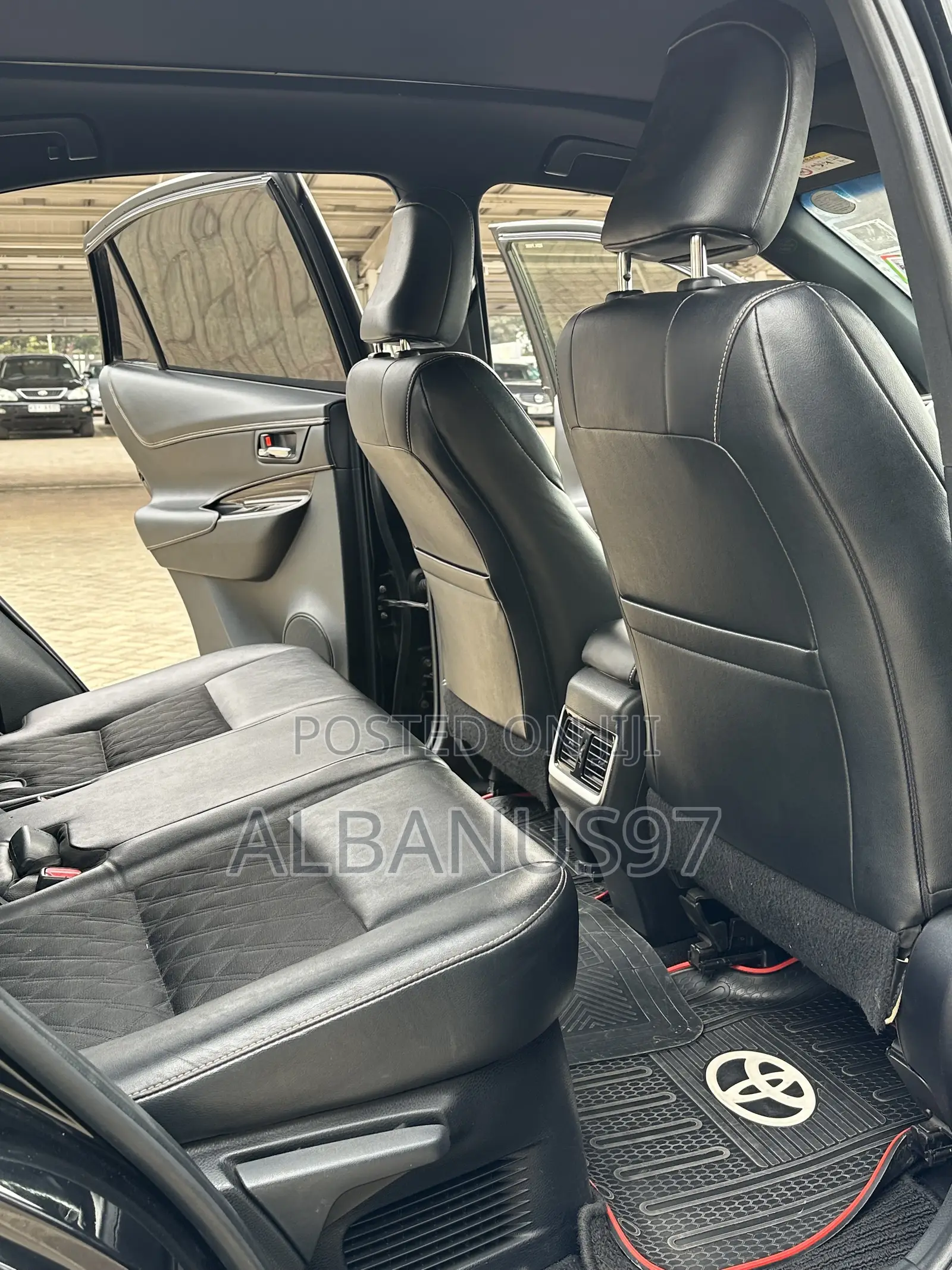 Toyota Harrier 2.0 2015 Black