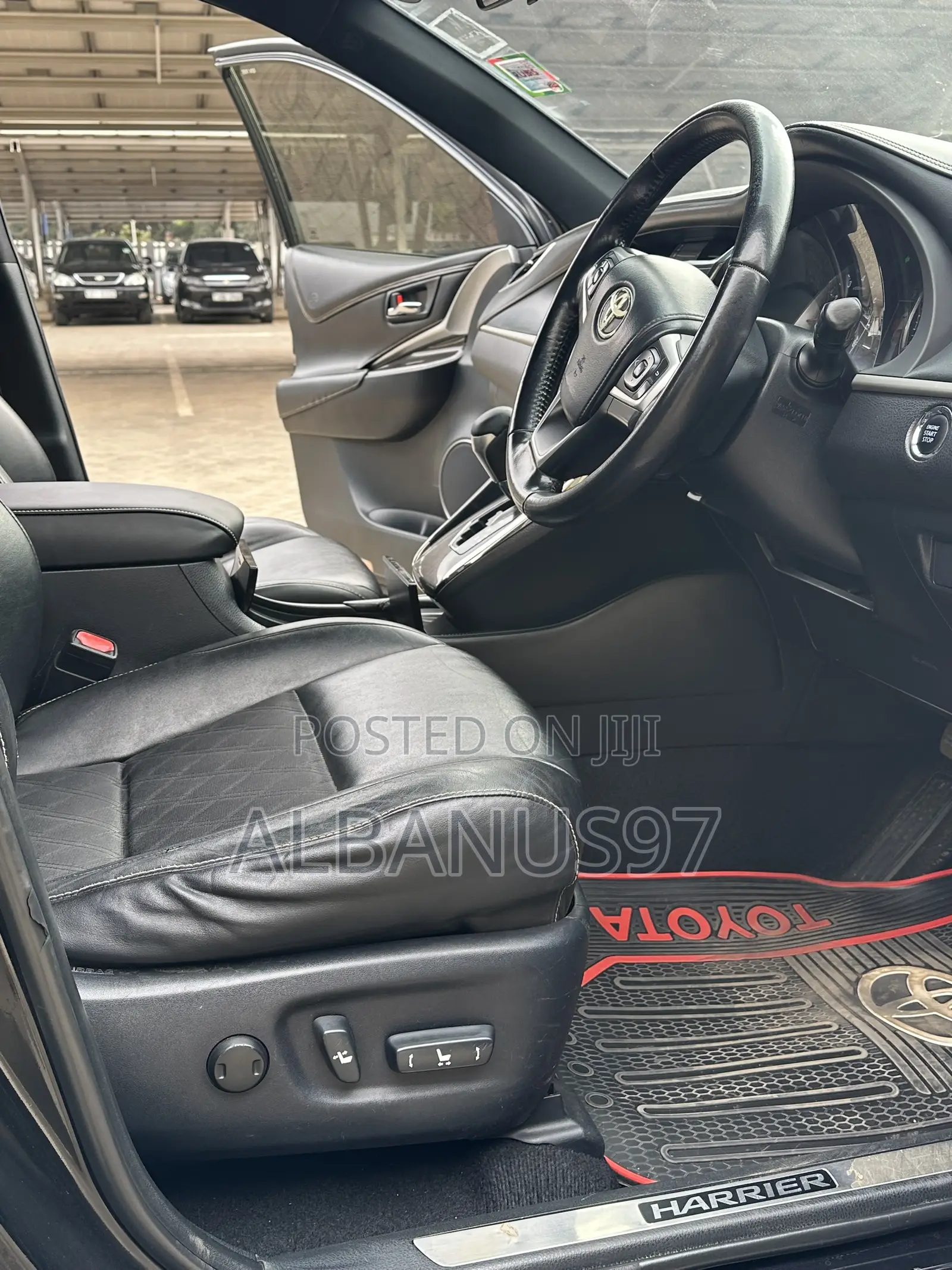 Toyota Harrier 2.0 2015 Black