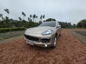 Porsche Cayenne S AWD 2016 Gold