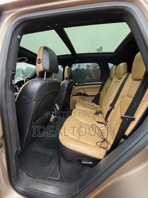 Porsche Cayenne S AWD 2016 Gold