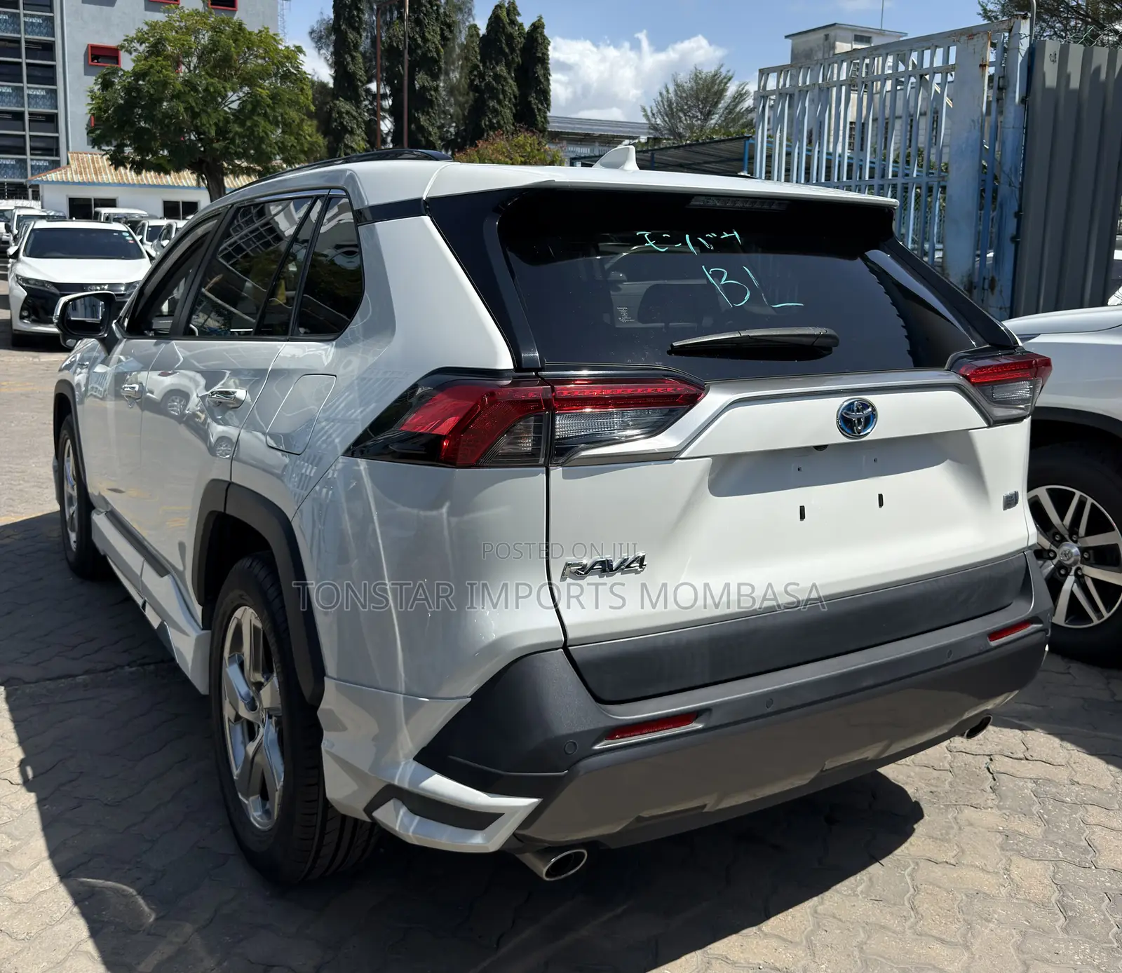 Toyota RAV4 2019 White