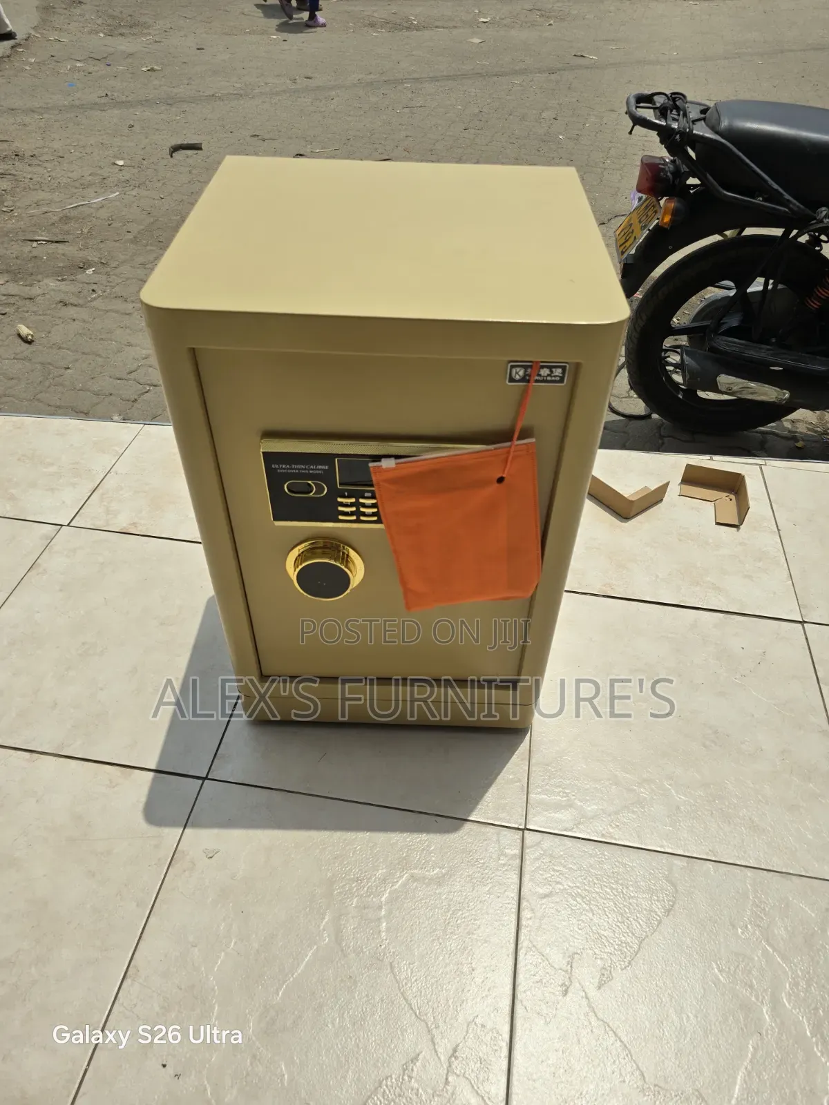Safe and Cash Box Fireproof Safe Box