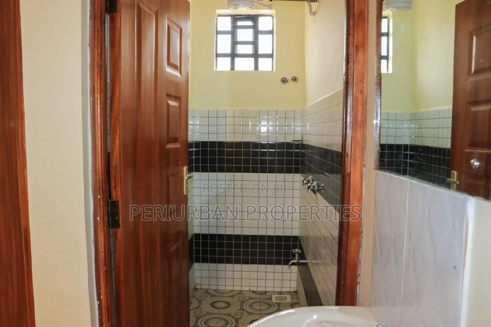 3bdrm Mansion in Mashuria Area, Rimpa for sale