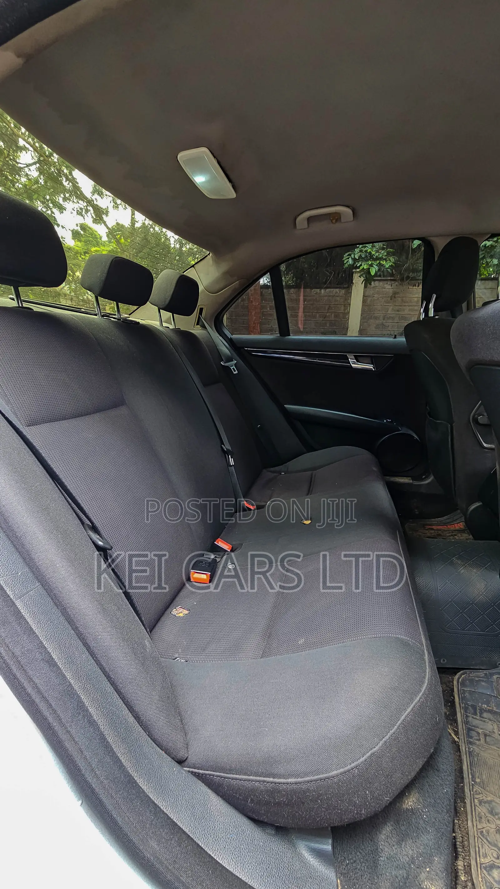 Mercedes-Benz C200 2010 Silver