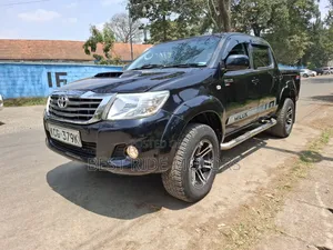 Toyota Hilux 2011 Black