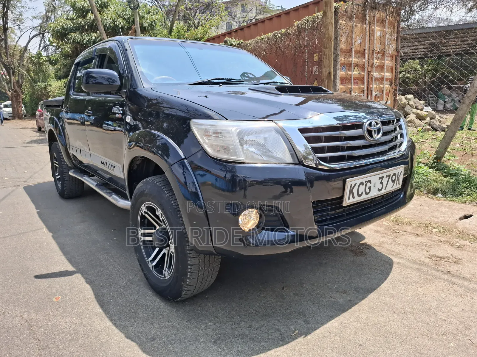 Toyota Hilux 2011 Black