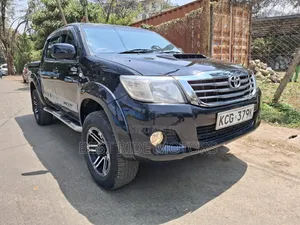 Toyota Hilux 2011 Black