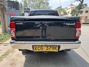 Toyota Hilux 2011 Black
