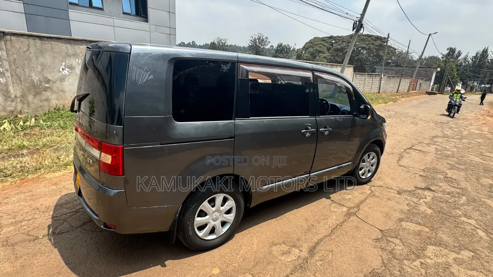 Mitsubishi Delica 2015 Gray