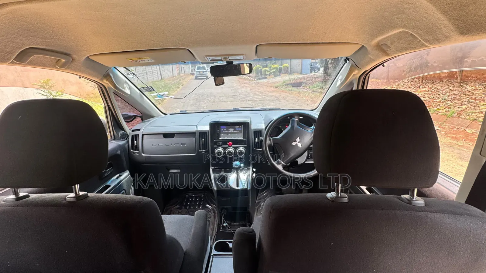 Mitsubishi Delica 2015 Gray