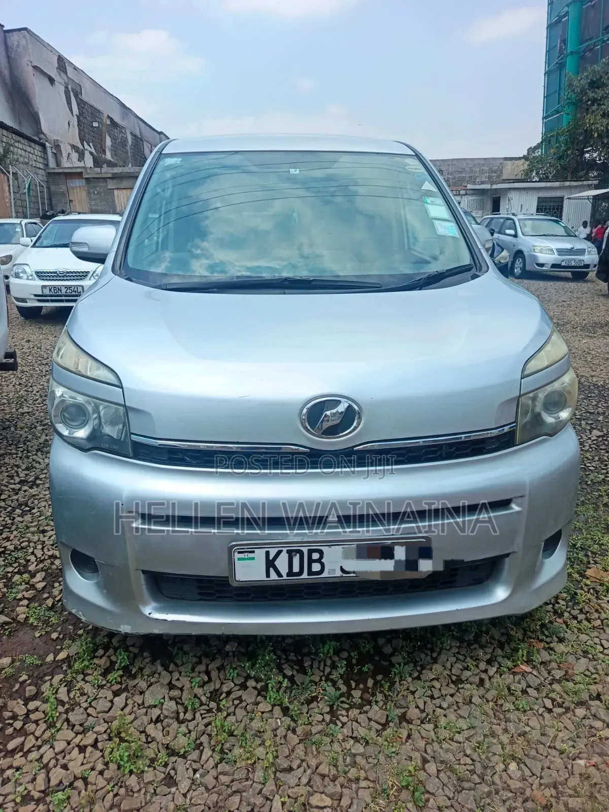 Toyota Voxy 2014 Silver