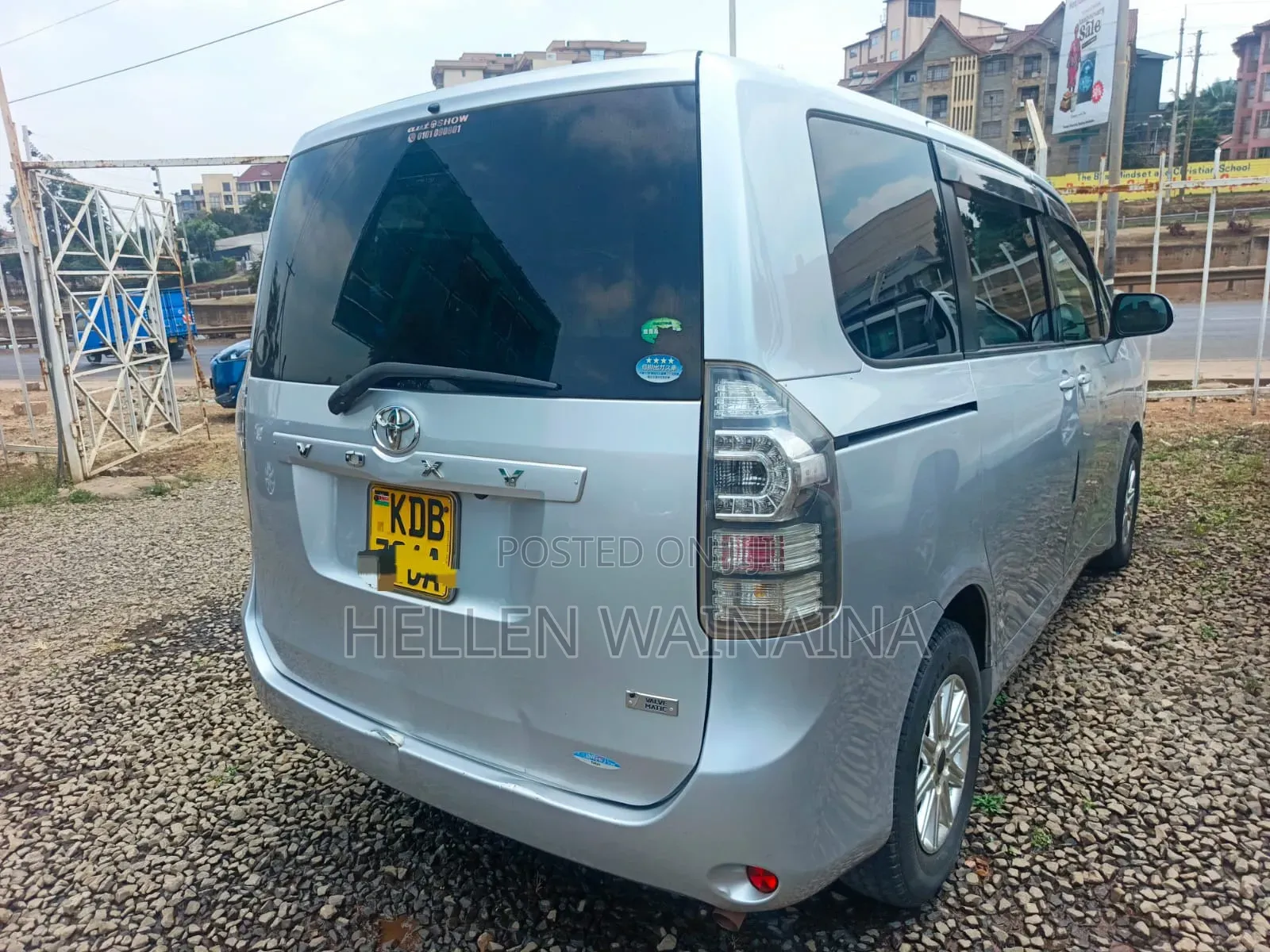 Toyota Voxy 2014 Silver