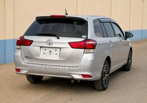 Toyota Corolla Fielder 2020 Silver