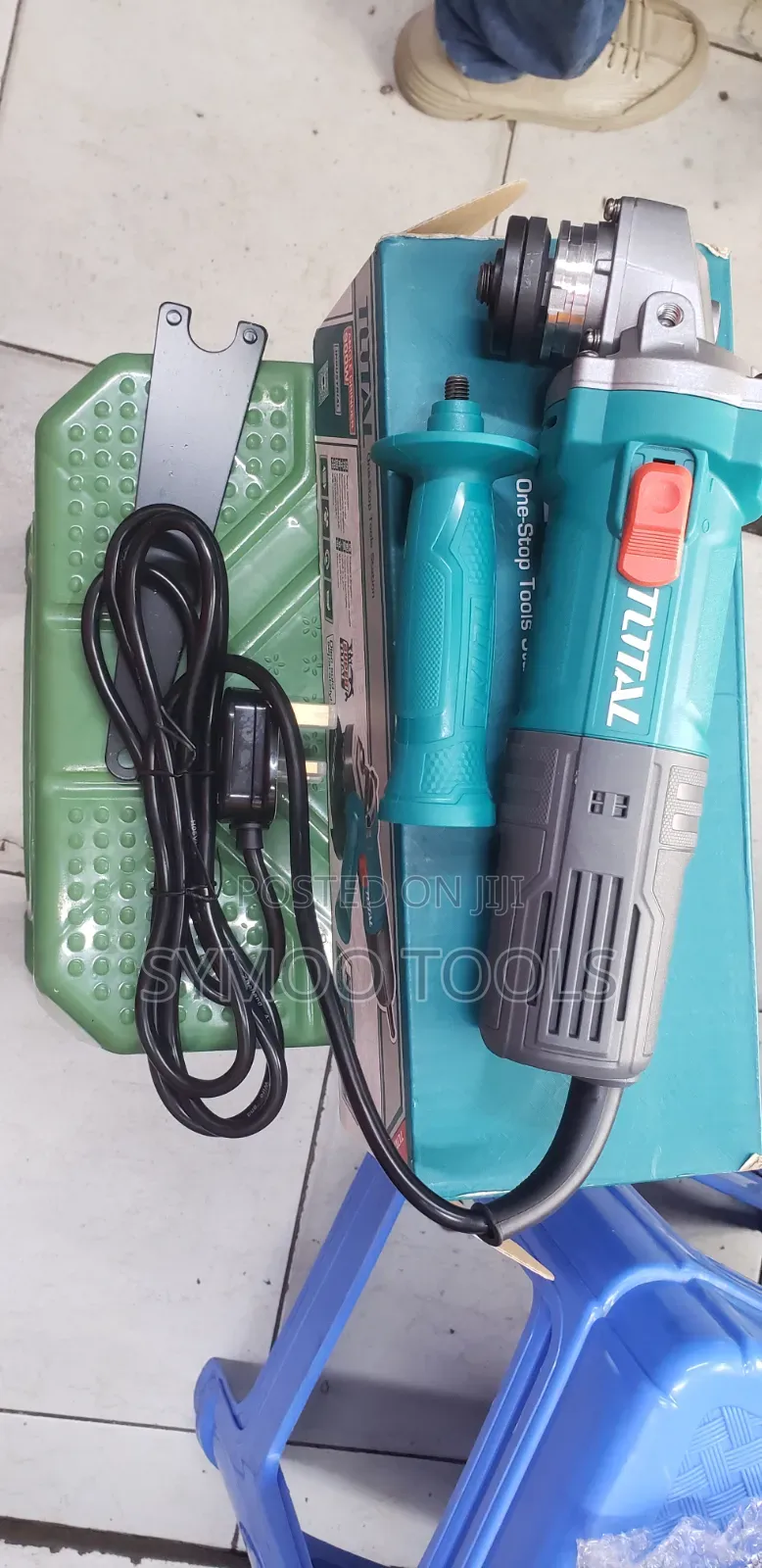Total Angle Grinder 900W